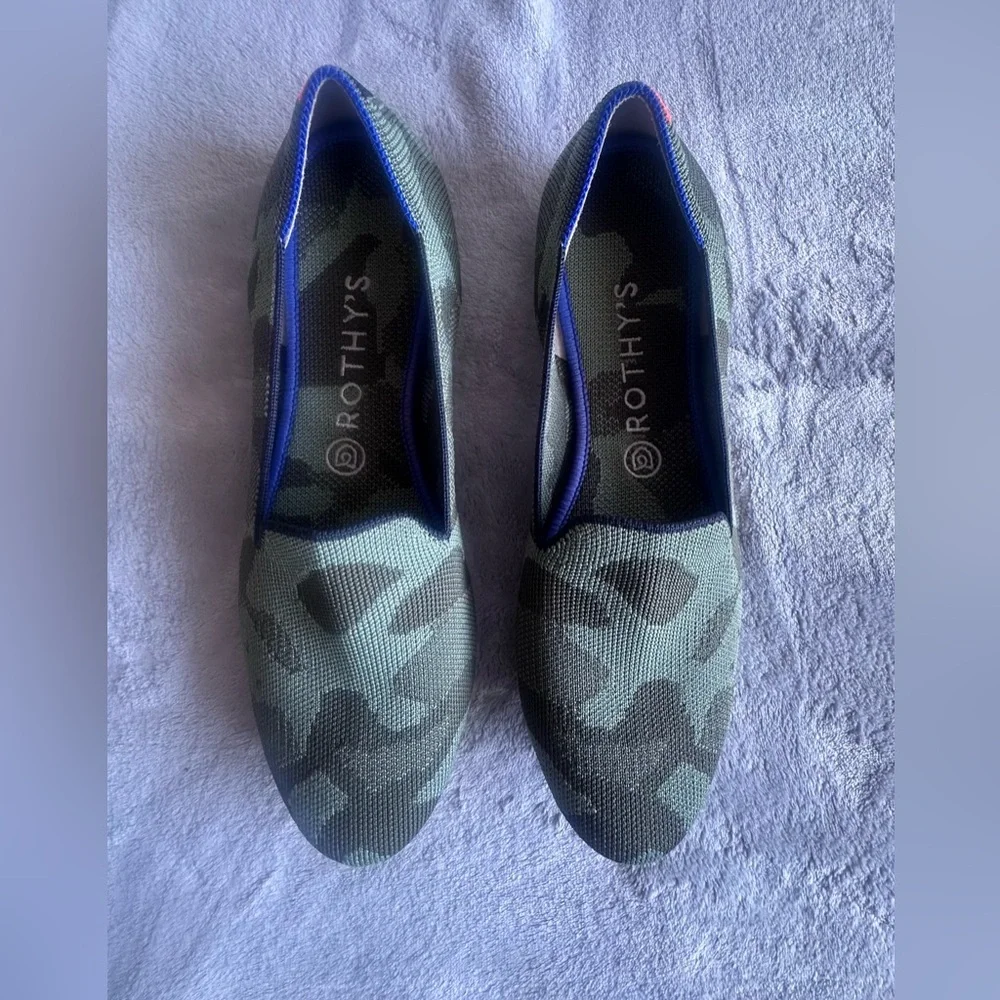 Rothys Camo Loafers Womens 9.5 Green Flats Round Toe Slip On.